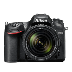 Appareil photo Nikon D7200 + Objectif VR 18-140mm