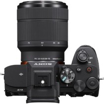 Appareil photo hybride Sony a7 IV avec objectif 28-70 mm f/3,5-5,6