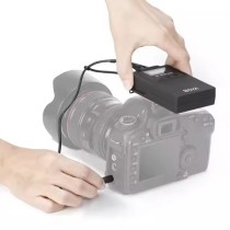 Système de micro cravate sans fil BOYA BY-WM8 PRO-K4 monté sur caméra