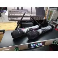 Microphone sans fil Shure UGX8 II, base de système radio professionnel avec deux microphones sans fil
